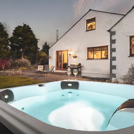 Leavens Farmstead A Rural District Retreat With Hot Tub - Ridgestone Tatil Evi