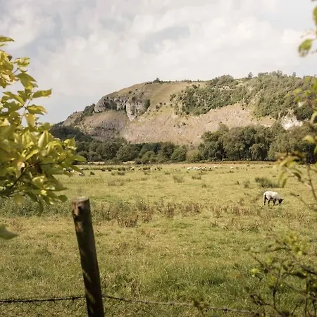 Leavens Farmstead A Rural District Retreat With Hot Tub - Ridgestone *