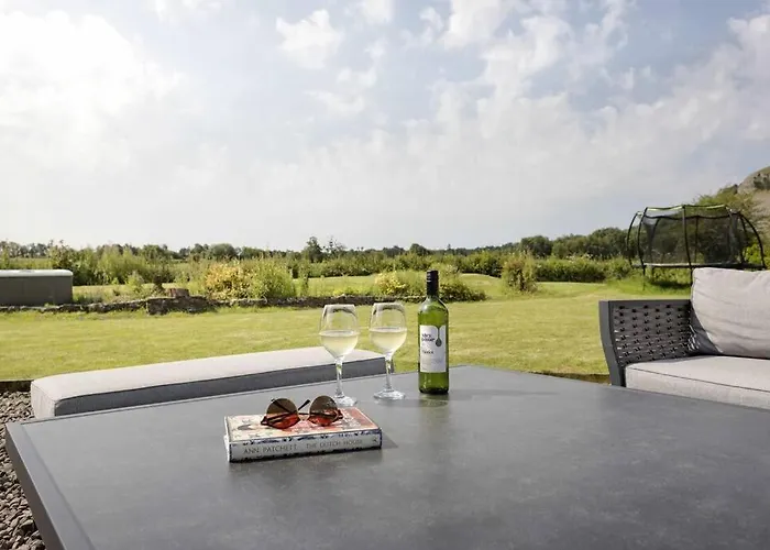 Leavens Farmstead A Rural District Retreat With Hot Tub - Ridgestone 度假居 *