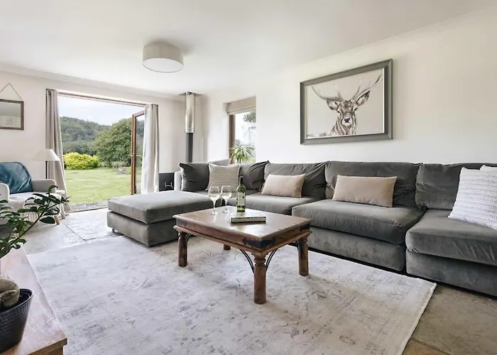 Leavens Farmstead A Rural District Retreat With Hot Tub - Ridgestone *